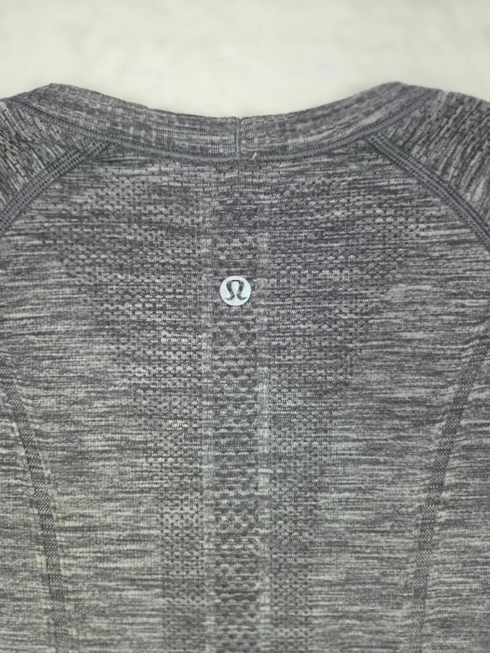 LULULEMON Swiftly Tech Short Sleeve 2.0 Hip Length 4 Heathered Slate Gray